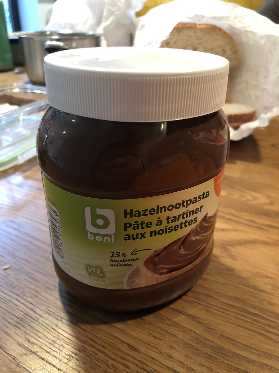 Hallo <a href="/colruyt/">Colruyt (NL/FR)</a>. Waarom zit deze choco in een plastieken pot i.p.v. een glazen pot die veel makkelijker recycleerbaar is? #dtv