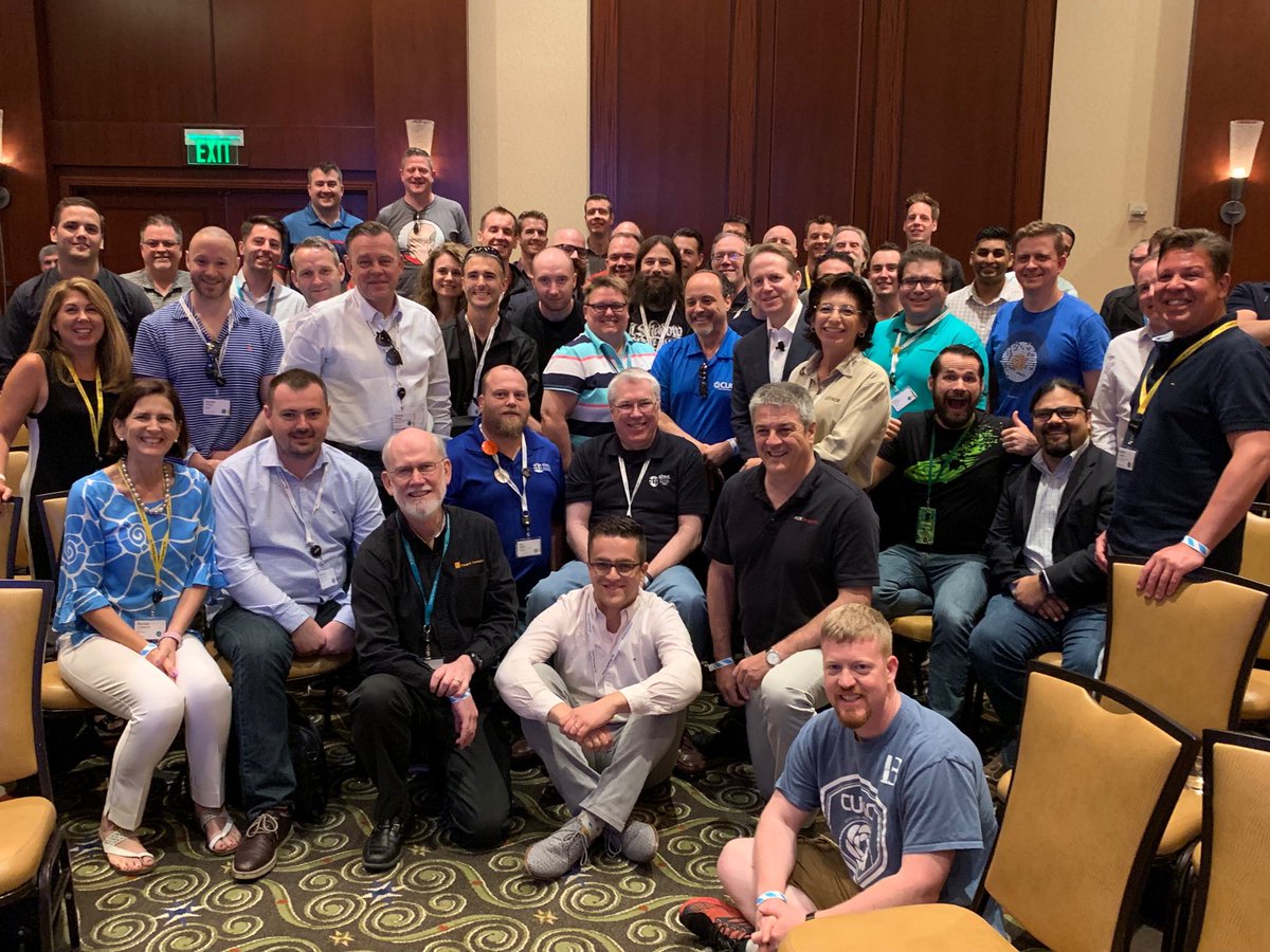 citrix's tweet photo. Smile and say CT-CHEESE! CEO ⁦@DavidJHenshall⁩ took some time at #CitrixSynergy to talk to our Citrix Technology Professionals (hard to find a room with this much brain power!) 🧀 📸 😃 https://t.co/JfUbFTLt5e