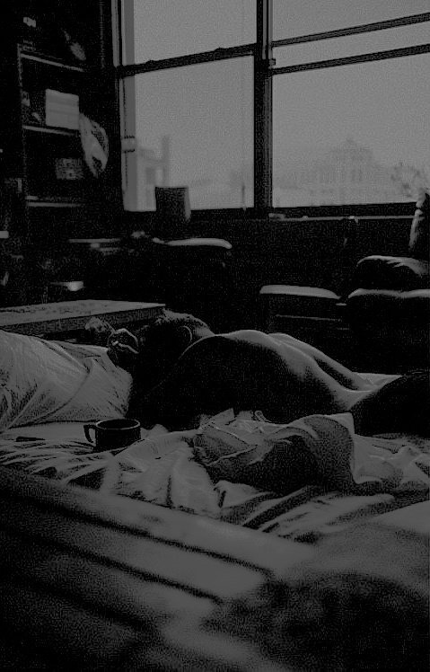 LobitoShore's tweet photo. 피부; 𝖊𝖓𝖈𝖍𝖔𝖈𝖍𝖆𝖉𝖔 𝖉𝖊 𝖙𝖎.

   Yo te quiero libre con o sin dinero, ven. 
Sé que no es lo mismo, mami, hablando bien, sé que estás artita y no vas a volver, pero si vas a vivir en mi cabeza, al menos ponte algo más de ropa, mujer. https://t.co/UlLTnJD0bf