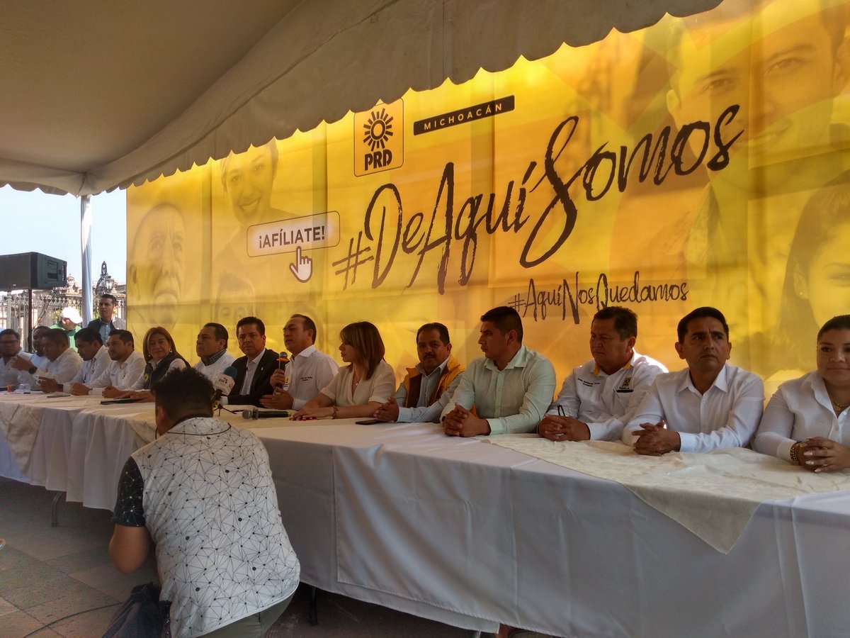 emiliotellogarc's tweet photo. Como partido político iniciamos un ejercicio en el cual sabremos realmente quién pertenece a la verdadera izquierda mexicana, con aval del INE, se inicia el día de hoy el proceso de reafiliación.
Desde Michoacán cuna del PRD
#SigamosCaminado 
#LaSociedadEsTareDeTodos
#C502 https://t.co/4XiCfAMwX6