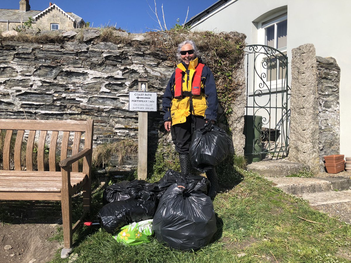 Fabulous start to the day on the water with @Pearsnet visiting remote coves in St Austell Bay collecting litter 4 @ocean_recovery & @KeepBritainTidy to create a stage @GlastoFest &raise #litter awareness @JamesMustoe1 @SueCllrsuejames @sascampaigns @Cornish_PPC @CharlestownVil1