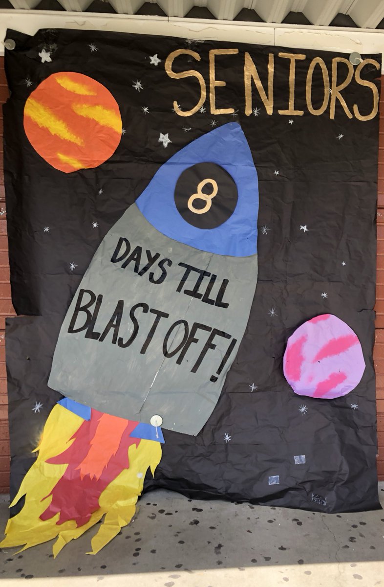 SaintsYearbooks's tweet photo. That’s what’s up #8moredays #seniorcheckout #classof2019 https://t.co/JMCaUfI6Uu