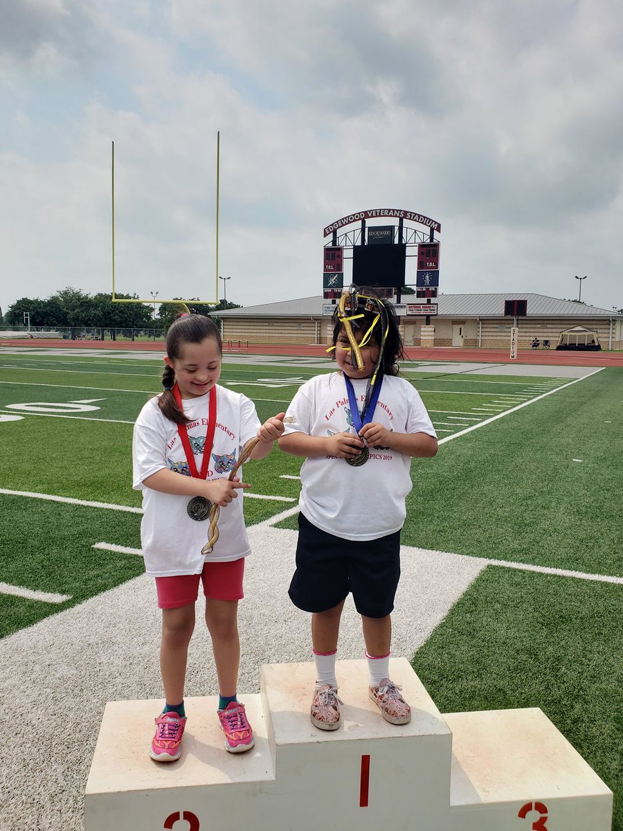 MrE_Machine's tweet photo. We had an awesome time at Special Olympics Track &amp; Field today! Very organized and ran well! Thank you @EISDAdaptedPE Coach Collins for a great experience! @EISDSpecial @EISDofSA @EdgewoodOT @EISDSpecEdDirec @LasPalmasElem #LPEPawsUp #EdgewoodProud https://t.co/50UI3xrlwu