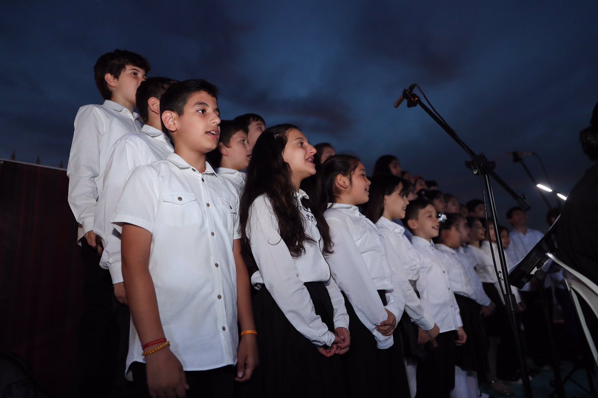 Başakşehir Birey Okulları’nın düzenlemiş olduğu iftar yemeğinde öğrencilerimiz ve aileleriyle bir araya geldik. Gençler de bu güzel iftar yemeğini söyledikleri güzel ilahilerle taçlandırdılar. 
<a href="/HARUNKARACA1/">Harun Karaca</a> <a href="/zeyidaslan/">Av.Zeyid Aslan</a> <a href="/omerdongeloglu/">Ömer DÖNGELOĞLU</a> <a href="/KayasSebahatdin/">Sebahatdin Kayas</a> <a href="/nurdanert/">Nurdan Ertugrul</a>