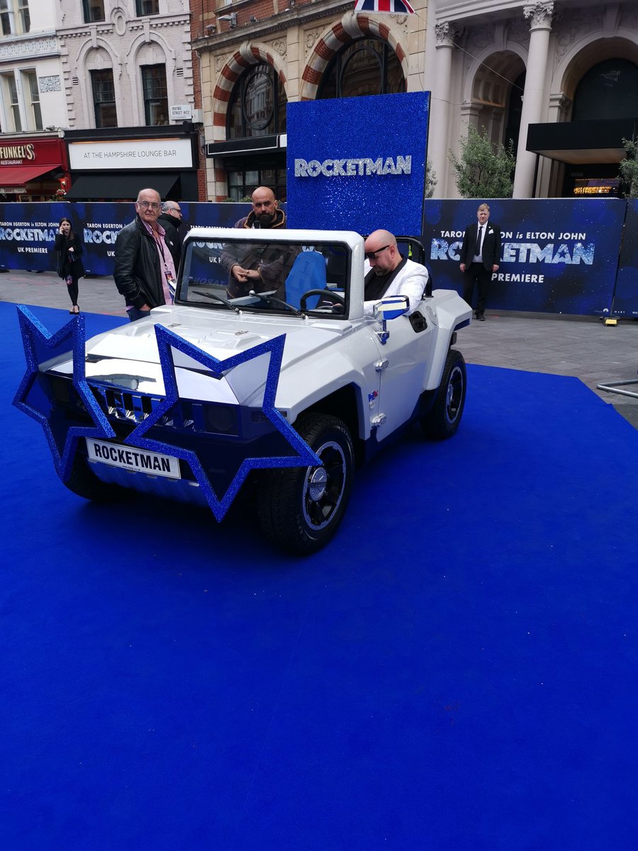 CapitalBarriers's tweet photo. #Rocketman film premiere. It's all glitz n glam this evening #barrierman @CapitalBarriers #paramountfilms #eventprofs https://t.co/MI1X0W4cyT