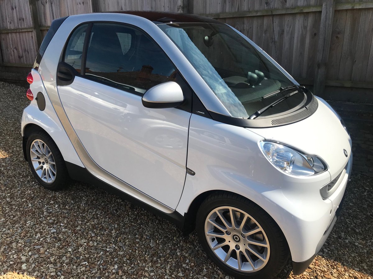 WaltersonsLtd's tweet photo. Just arrived! 2008 (58) Smart Fortwo 1.0 Passion, AUTOMATIC, air-con, panoramic roof, only 20,000 miles with service history, £2,995 #carforsale https://t.co/dFln1kpbqg
