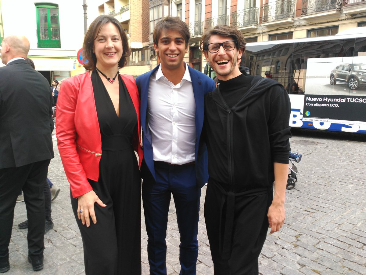 ·[🍎] PREMIOS MAX AUTORÍA REVELACIÓN
<a href="/danijmeyer/">Daniel J. Meyer</a> por <a href="/AkaBcn/">AKA TEATRO</a> 
#premiosmax2019