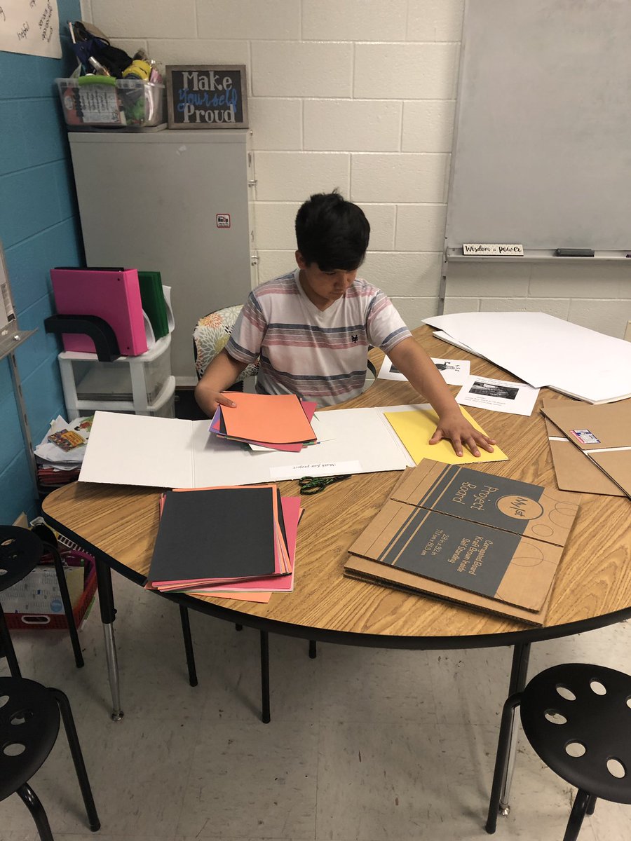 YHasenei's tweet photo. We are working hard to prepare our projects for our first Math Fair. #proudteacher #kidsdeserveit #SESWildcats https://t.co/DB4zYk7vw6