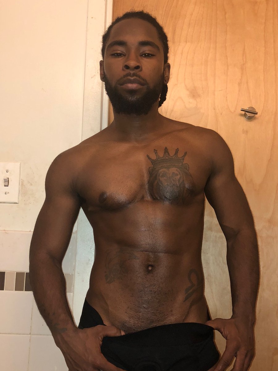 ftkingofkings's tweet photo. Coming up on 2 years post op top surgery 🔪🙌🏾🤙🏾 #FTM #Transman #LGBTQ #Postop #TopSurgery #DoubleIncision https://t.co/xaBomU3q2V