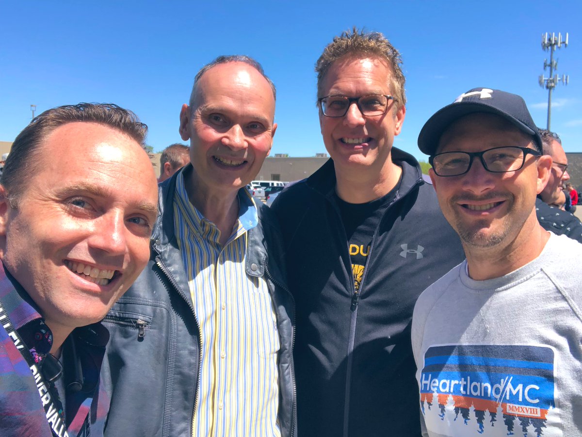 aarondcole's tweet photo. Having a great time at #RiverValleyConf with these legends! @rivervalleymn #kidmin #fammin https://t.co/4GCd81rZ8f
