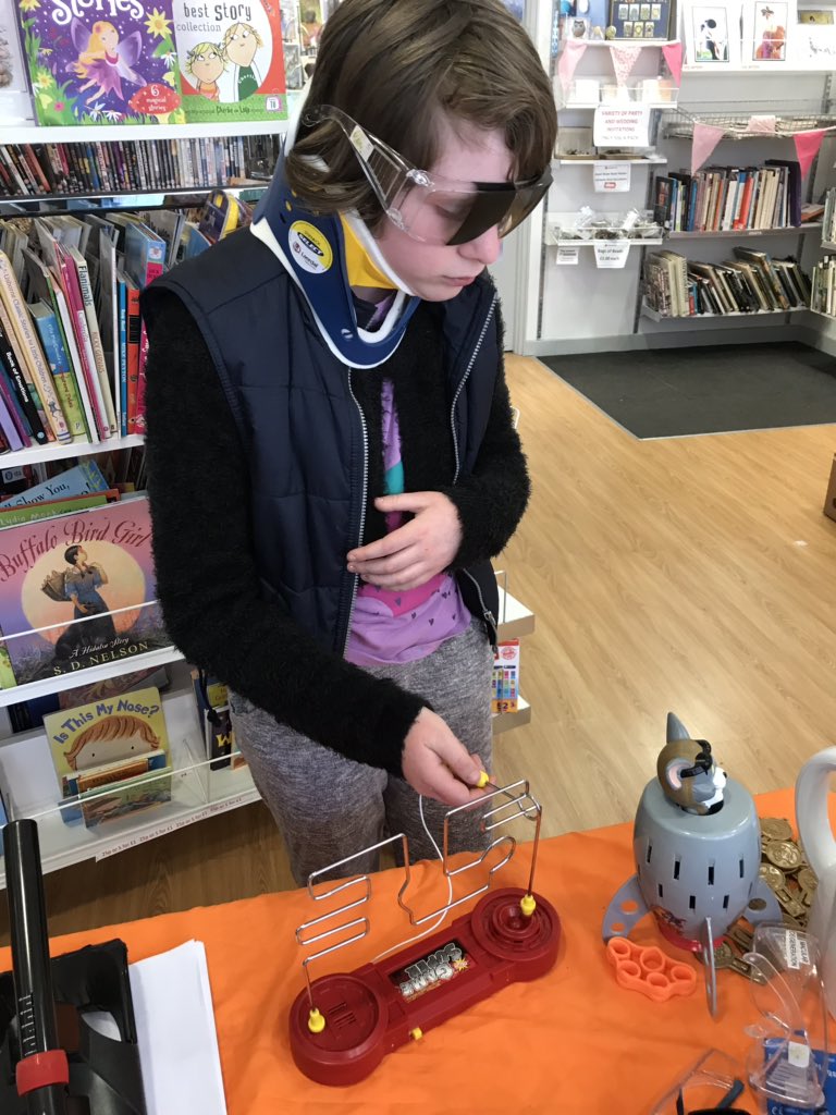 SharonTiday's tweet photo. Children always enjoy the activities at the workshops while still being given a unique insight into invisible disabilities #educatethenextgeneration
#MEAW19
#MEAwarenessmonth https://t.co/PHmksJGswo