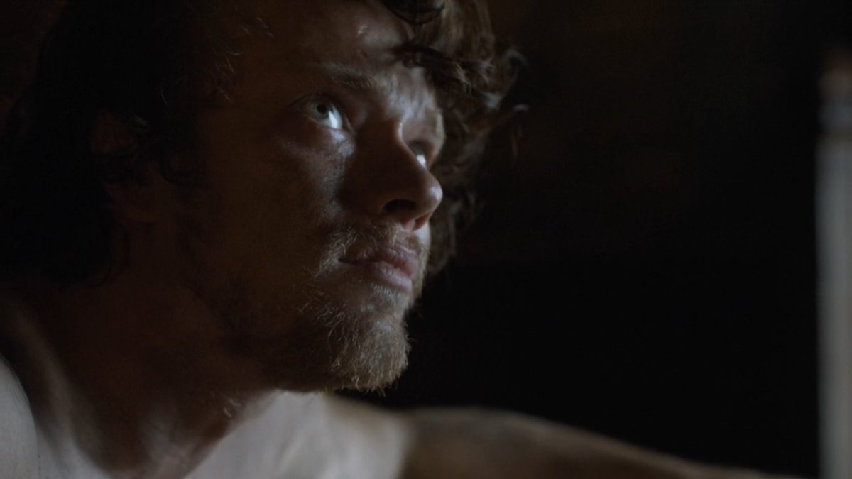 Рамси болтон и теон грейджой. Теон грейджой и рамси. Теон грейджой и рамси. Теон грейджой и рамси. Вонючка из игры престолов.