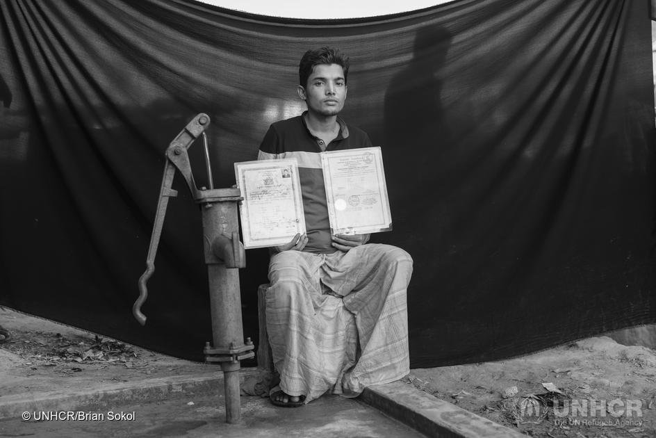Refugees's tweet photo. If you were forced to flee, what would you take with you? 

11 Rohingya refugees share their most  precious belonging. 

https://t.co/T175ZF5fWa https://t.co/1bmpNuzRP4