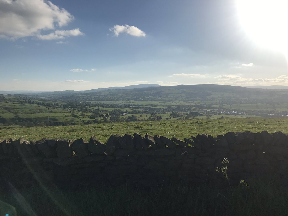 thedeanlangton's tweet photo. Thank you to @cottages4you for hosting the @BusinessPendle Vision Board this afternoon and to @PendleBC for giving this view of Pendle on my way home #visitpendle #touristhotspot https://t.co/k2BdcDjVB6