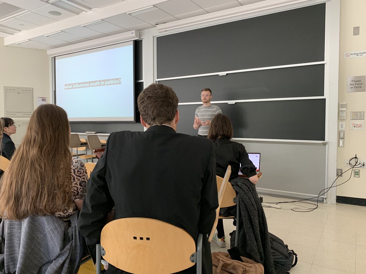 Sam_Ford's tweet photo. It was a pleasure catching up with @frank_wilson_, a former @WKUDeptofComm student of mine, @MIT #MiT10 this weekend. He presented his thesis research on young adults running for office in the US & their experiences as candidatesโa thought-provoking addition to the conversation. https://t.co/krOVGzkMQX