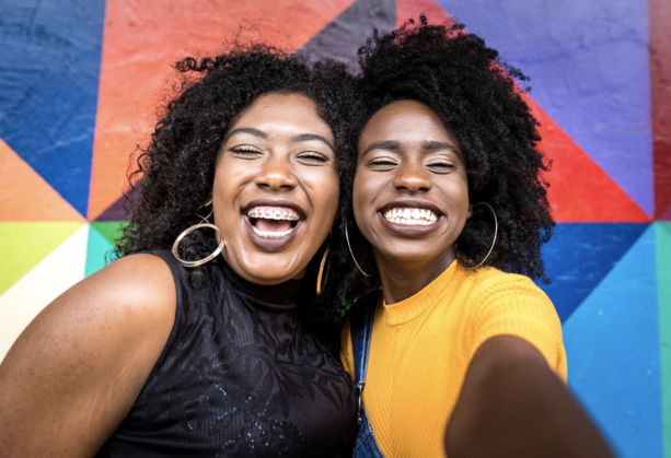 21Ninety's tweet photo. Life is more fun when people come together 🙌🏾 @BarefootWine is shining a light on Black women as art through their initiative #ProjectPurpleLight. Learn how you can become part of their installation at #Summit21 below👇🏾 
https://t.co/7uPRy8ZSUU
Terms and Conditions apply. #ad https://t.co/2uKm6EpXMG