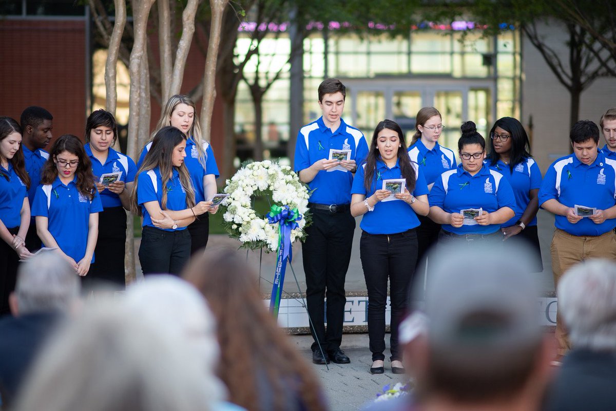 TAMUCC_SGA's tweet photo. #TAMUCC23 :
Visit the @TAMUCC_SGA table at Islander Launch Passport to the Island.
Learn about leadership opportunities and pick up some cool prizes!
Make your #IslanderImpact at #TAMUCC

FMI: sga.vp@tamucc.edu

https://t.co/VjnDSaYRT7 https://t.co/ajLqpDuxgL