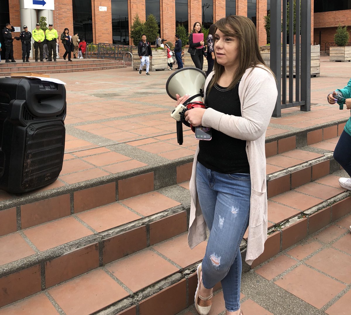 GabiSerranoF's tweet photo. “Lo que esperamos es que esta persona pueda estar en la carcel con la pena que merece” comentó Maria Luisa Cañizares psicóloga de Casa María Amor. #pdigitaluda #CasoMangajo https://t.co/psbmQl2tZY