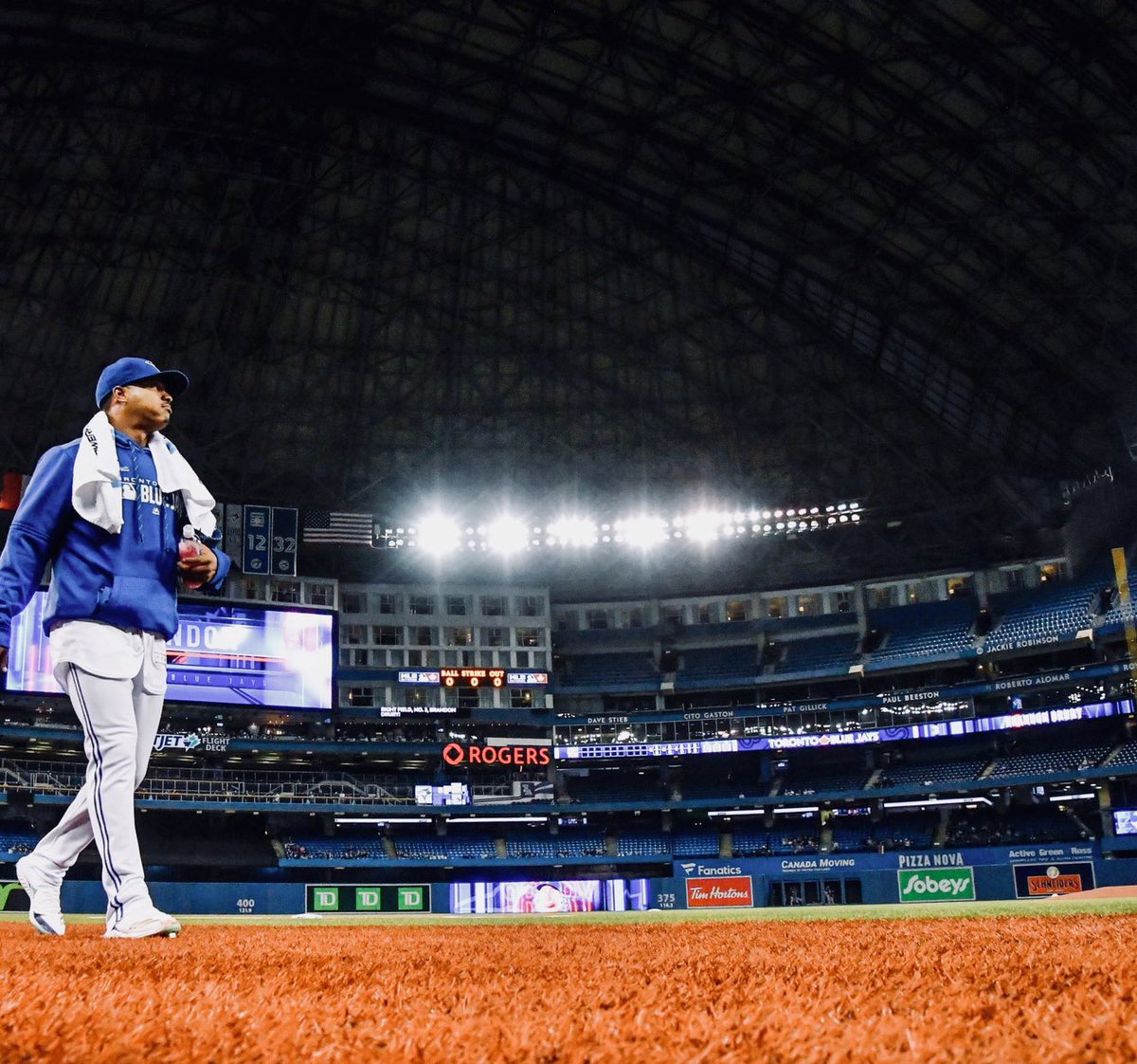 Pre-work strut at my office. 🇨🇦 #HDMH