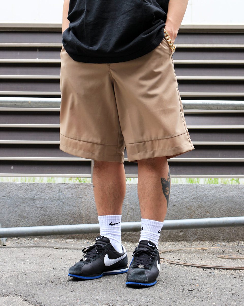 walkinstore's tweet image. LockerRoom KYOTO

『Style Up』

「BORN X RAISED」
GATEWAY DRUGS TEE

「STAMPD」
MORNING STAR SHORT

「Von Dutch」
TRUCKER HAT -PINK CAMO-

「GOLDEN GILT」
Gold Necklace

#bornxraised #stampd #chrisstamp #vondutch #goldengilt #lockerroom_kyoto