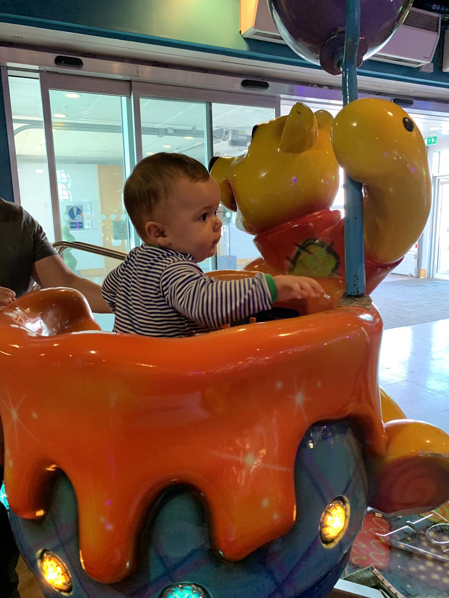 kate_hoult's tweet photo. Cheeky little trip to the seaside with my boys 💙👪🏖🍦☀️ #familyfun #seaside #Somerset #8monthsold https://t.co/fuqPLwKMWr