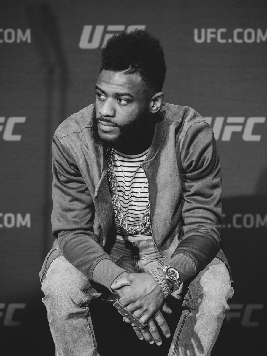funkmasterMMA's tweet image. Another week of focus for the biggest fight of my life! I’m excited, nervous, anxious, and most of all.... I’m READY TO EXPRESS MYSELF! 🎒
•
#ImReady #HumanBackpack #ESPN #UFC238 #Chicago #ChiTown