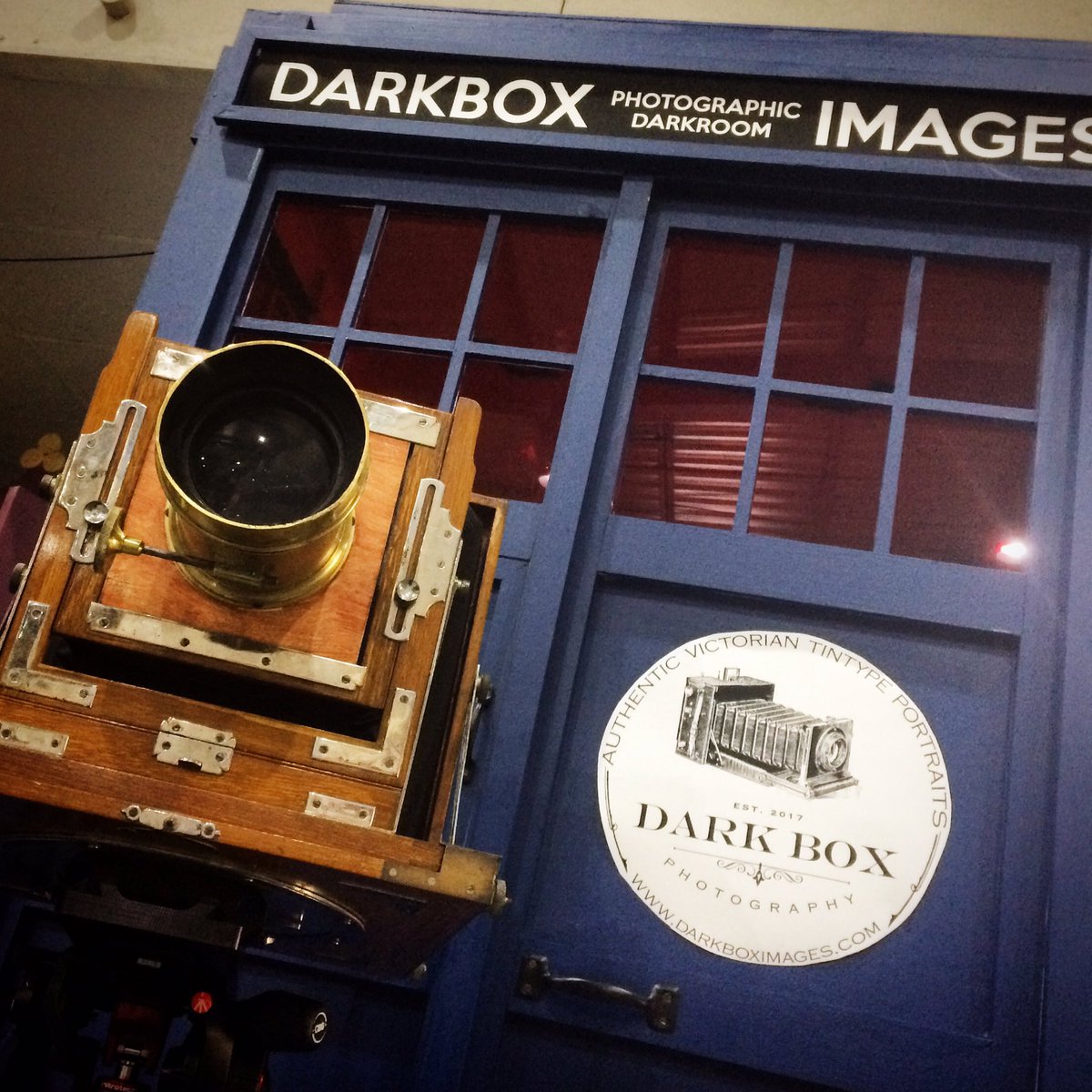 ootbdrillhall's tweet photo. A special treat if you're heading to this Sunday's #MakersMarque. @DarkboxImages will be here with their Authentic #Victorian #tintype Portrait Booth! https://t.co/g2tzljtWgC https://t.co/Vr9OUrgGKC