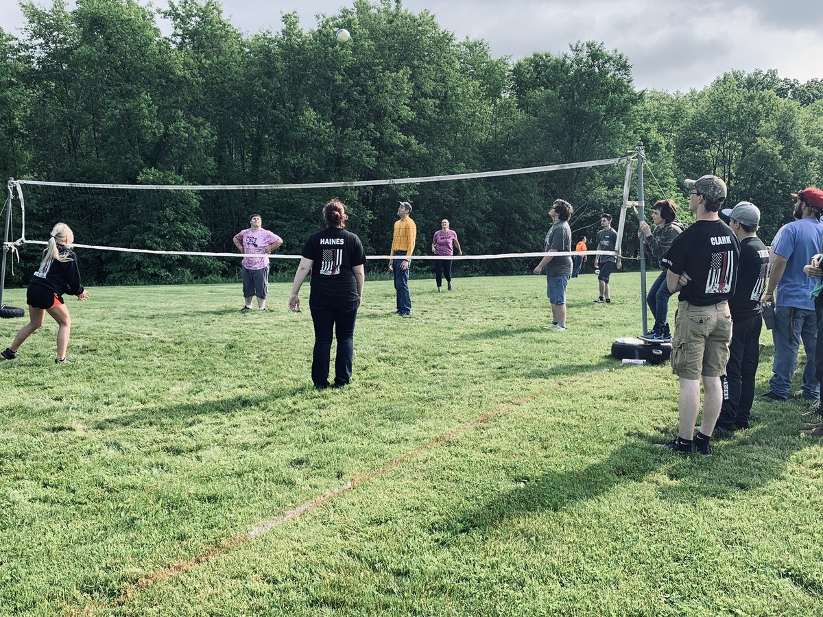 MECTC_Buffalo's tweet photo. Intense competition as labs compete for the coveted championship trophy at Buffalo’s May Day. #MECTC #MayDay https://t.co/xqkmDf5t5V