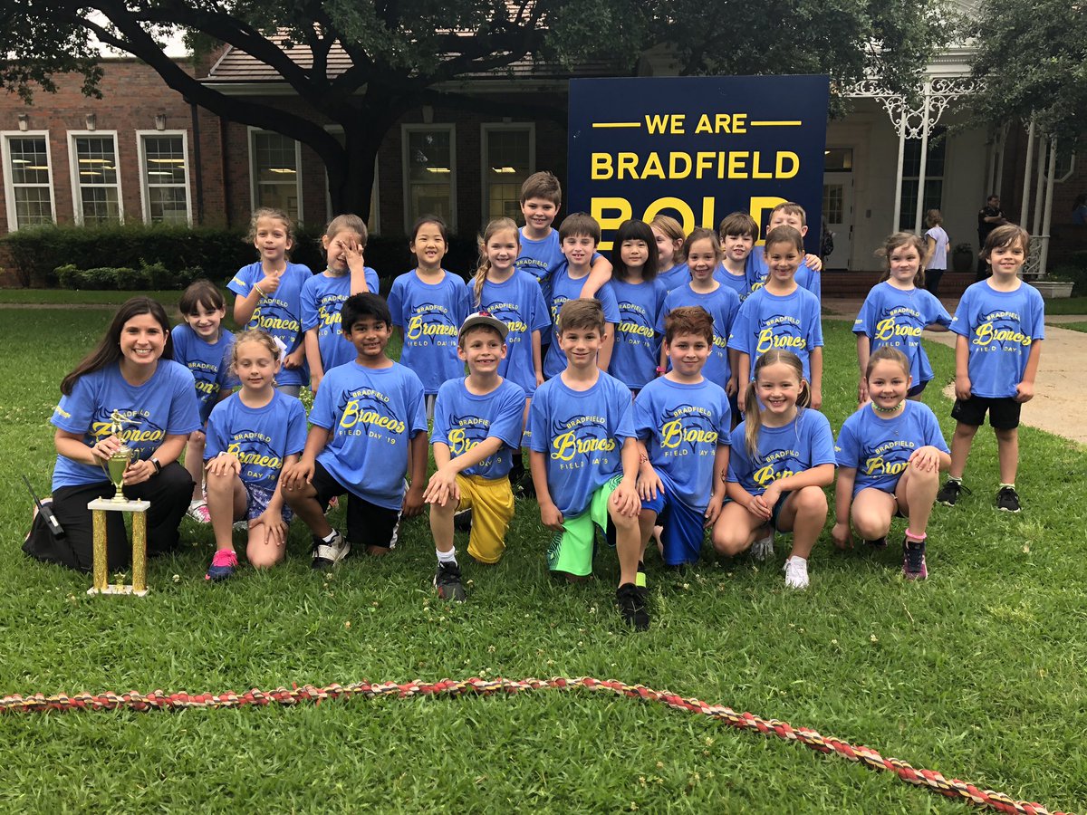 FitBroncos's tweet photo. Congratulations to our first grade tug of war champions, Ms. Lewis’ class!#bradfieldbold https://t.co/6zxHMIAn9i