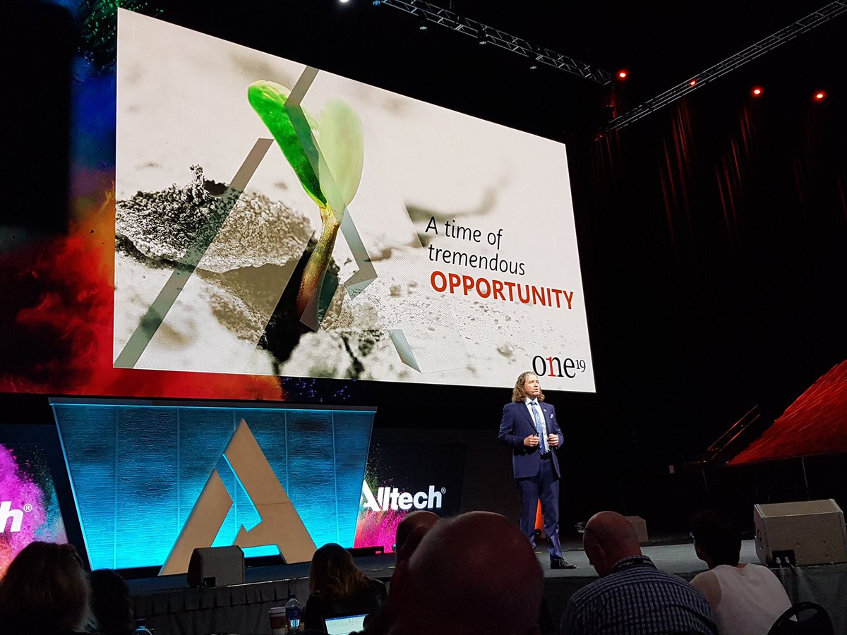 AlltechSpain's tweet photo. "We live a time of tremendous opportunities to feed the world" @mpl17 en #ONE19 @Alltech https://t.co/Sh76gCKxaD