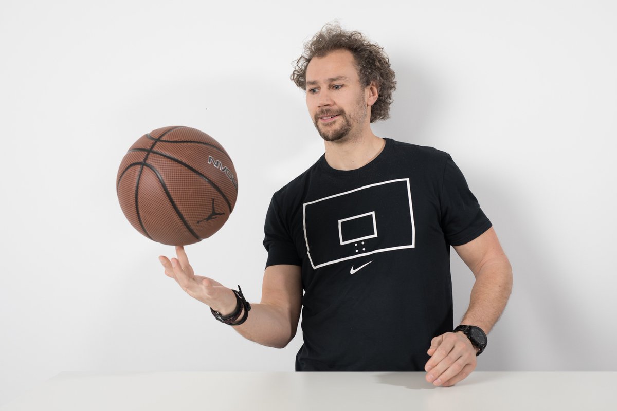 Ihr interessiert Euch für #IoT in der Versicherungs-Branche und habt heute Abend noch nichts vor? Dann kommt zu #techondeck im <a href="/STARTPLATZ/">STARTPLATZ</a> im Kölner Mediapark. Heute mit einem Vortrag von unserem Thomas 🏀 Tickets gibt es hier: bit.ly/2LWlAH7