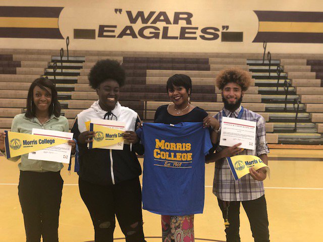 MorrisColl1908's tweet photo. Last Friday was College Signing day at C.E. Murray High School ! THREE CEMHS students will be joining #MOCO23 this fall! Welcome to Hornet Nation 🐝💛💙💛
#MCHornets https://t.co/2IZr4BkZeK