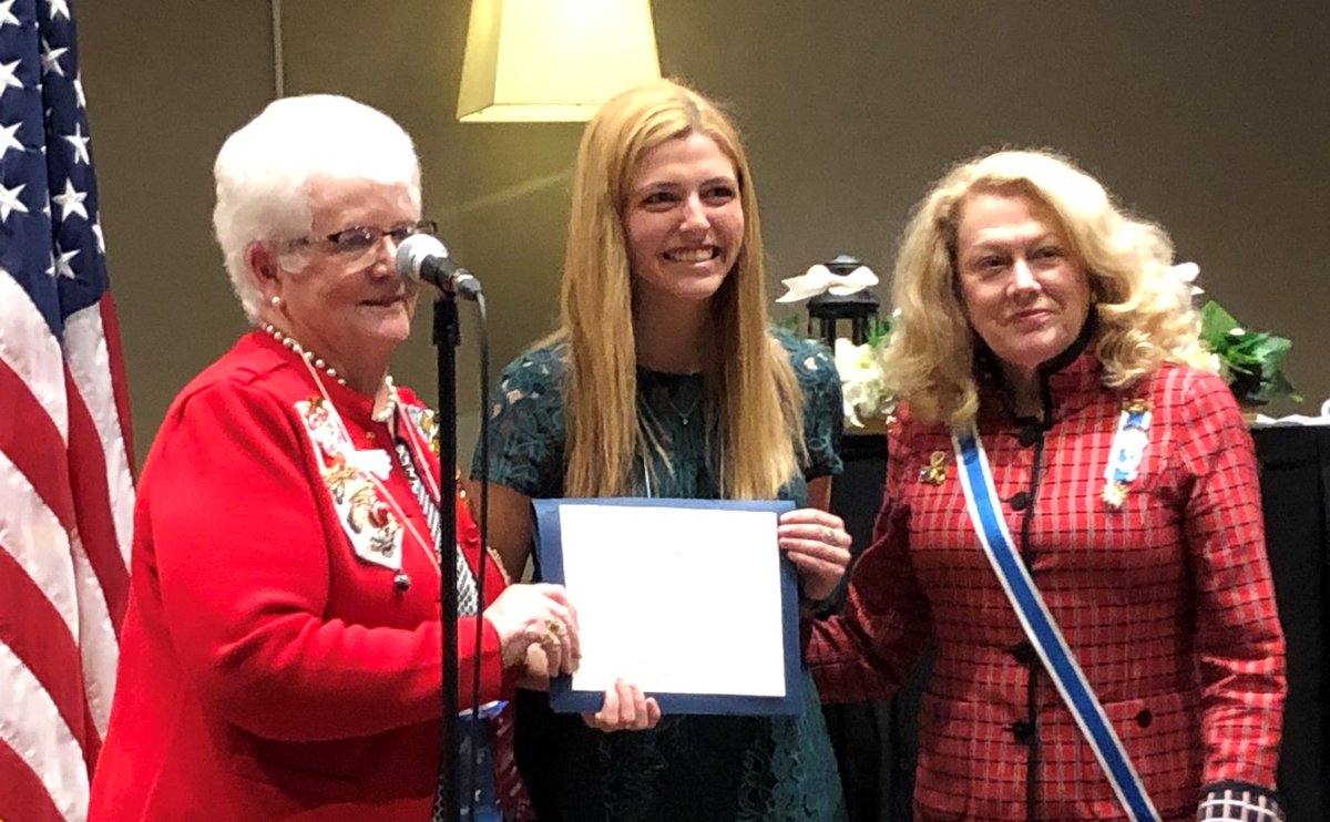 Winner of the Good Citizen Award by the John Hoyle Chapter of Daughters of the American Revolution, HHS senior, Claire Anna Hutto, was also chosen as the District 2 award winner, as well as the runner-up for the Good Citizen Award for the state of North Carolina. #hickoryschools