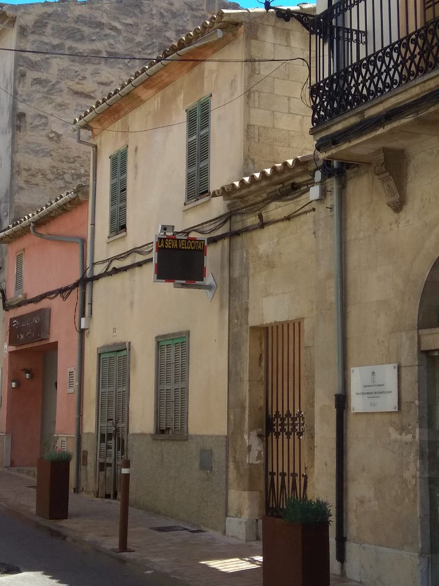 Beesensor's tweet photo. Campanet, el primer municipio en las Islas Baleares en instalar un radar pedagógico con cámara fotográfica y que apuesta por empresas locales para instalarlo. #seguridadvial #prevención @FELIB_info @ConsellMca @AjCampanet @goib @parcbit @BartomeuAlorda @PonsPep https://t.co/5vITuyVbWK