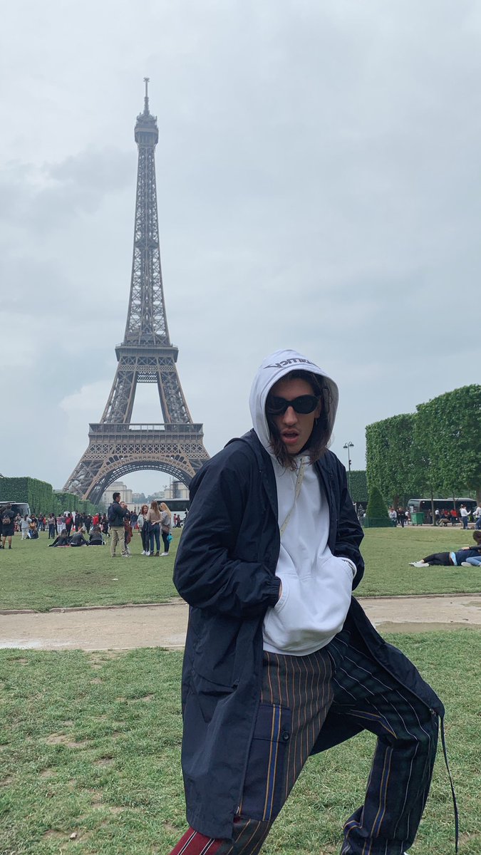 HectorBellerin's tweet photo. Your tourist pics vs my tourist pics🥴 https://t.co/s13uFpU3Dt