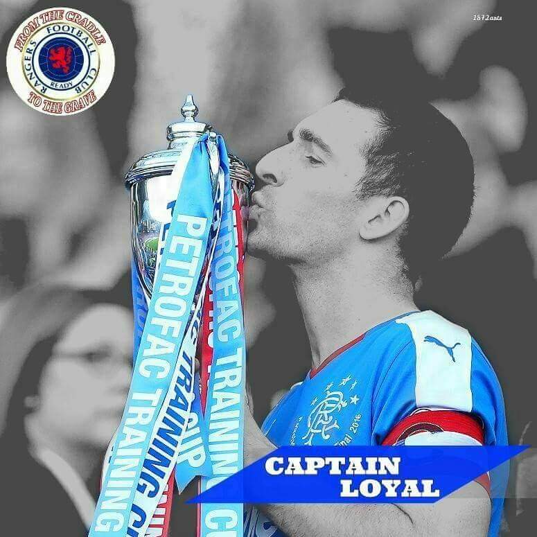Sp4nkeY1872's tweet photo. Thank you Lee Wallace 

CAPTAIN LOYAL 

💙❤⭐⭐⭐⭐⭐❤💙 https://t.co/LcieLj7ANN