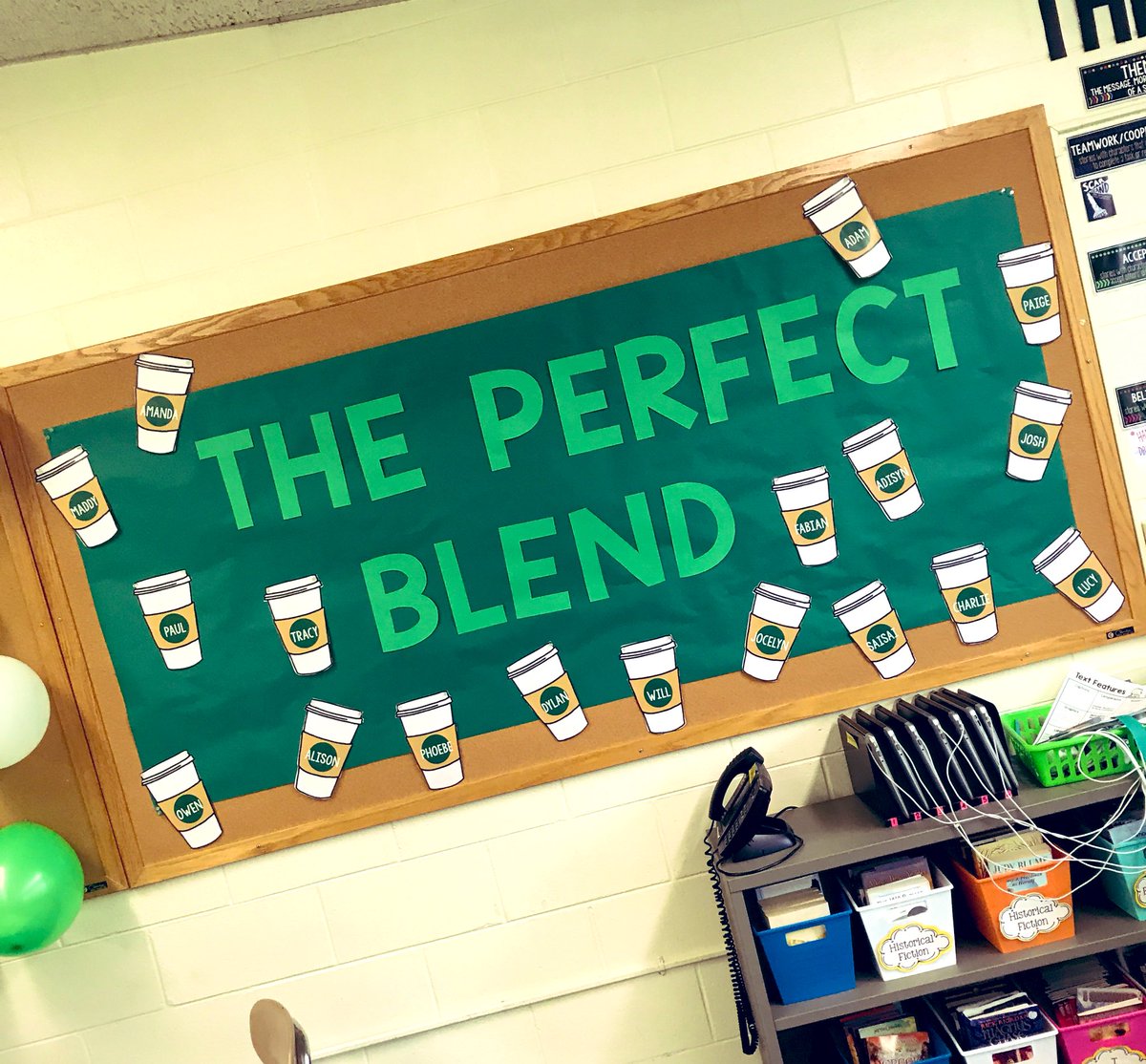 MissRobisons4th's tweet photo. STARBOOKS is open for business! @GoMBStars @D28Northbrook https://t.co/fWuvqpkRET