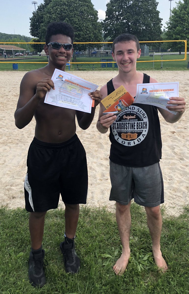 beachyorkvolley's tweet photo. Freedom Tournament u16 boys finalists!
First place : Peyton Wolfe and Ryan Laucks
Second : Darren Miller and Owen Kohr 
Congratulations guys! https://t.co/QzGwvVuE8s