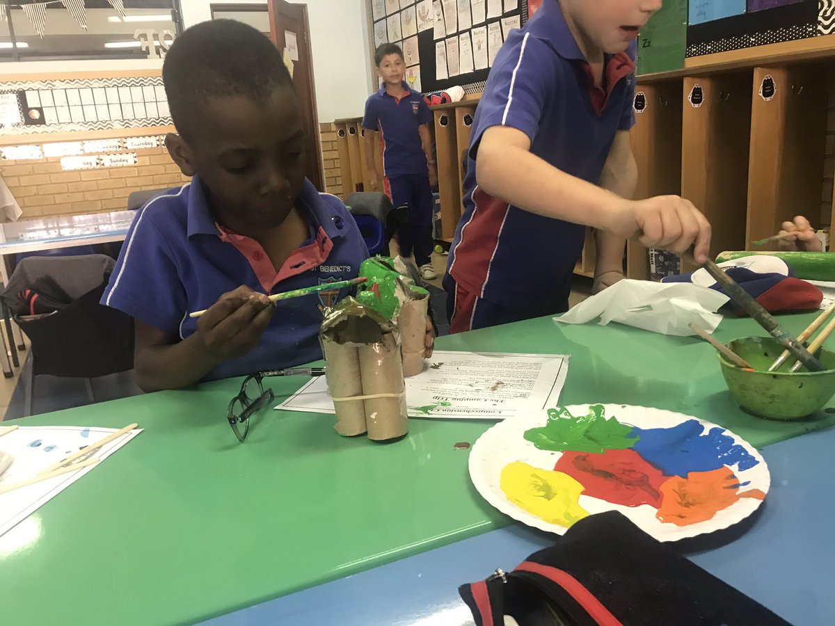 stacetink88's tweet photo. Today the Creative building club completed their imaginary creature project #creativekids #activelearning @BenniesJP https://t.co/BY6coXQYNG