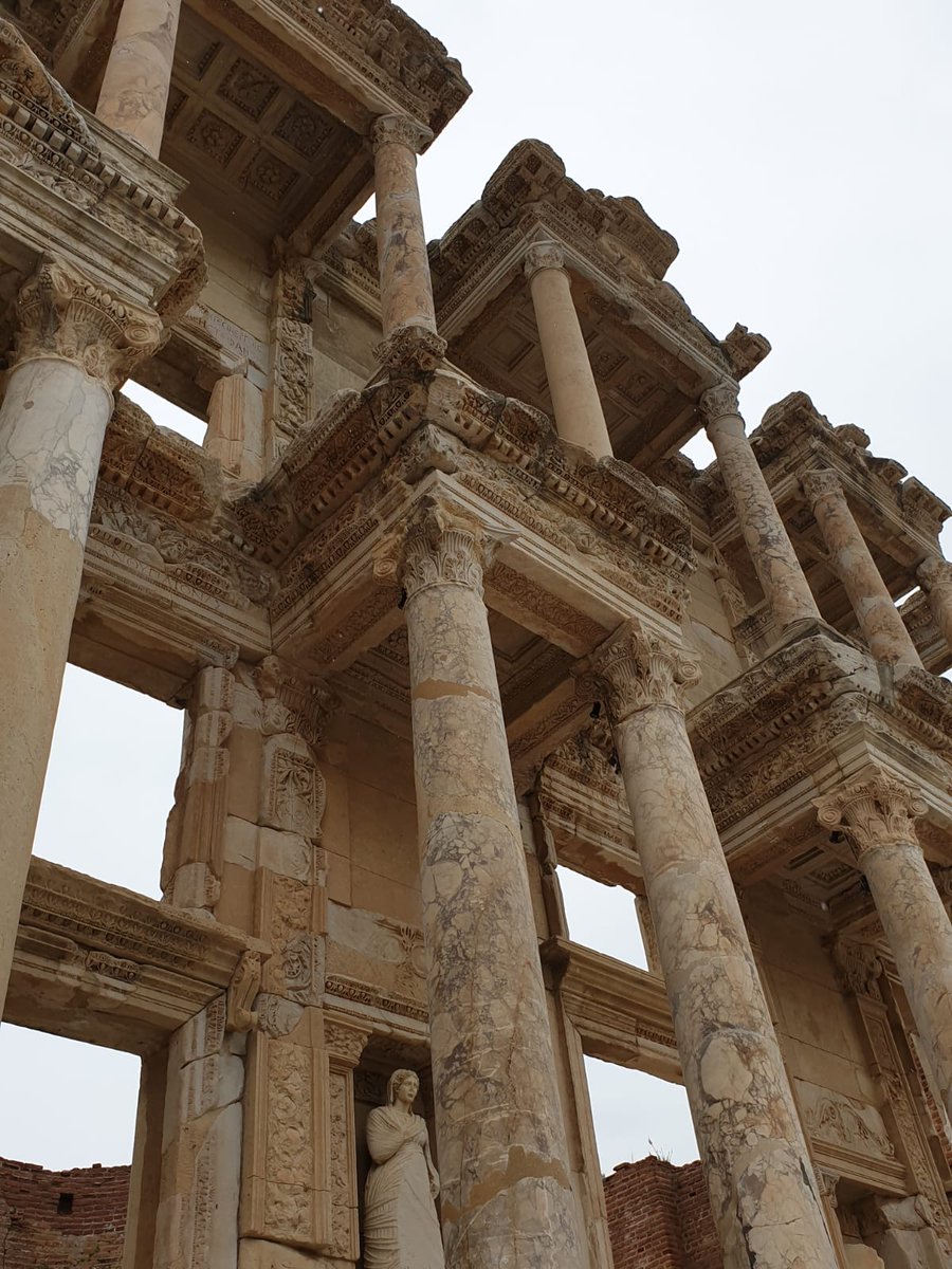 cihanozturk4104's tweet image. İzmir Efes
#efes 
#Ephesus
#libraryofcelsus