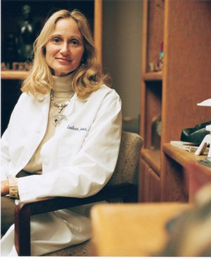 sfstatednamed's tweet photo. Dr. Evaleen Jones of @StanfordMed @cfhi believes that #healthspan in populations can be significantly improved when everyone has access to #education. Catch her presentation at #SFStatePM12 on May 30! https://t.co/kYmc70wHys https://t.co/2RFrkHca4V