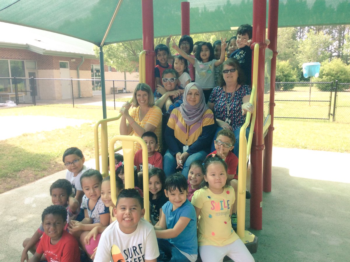 SheehanShares's tweet image. My team and our students are #mykindapeople  They are loving, kind, supportive, and so much fun!  I couldn't have asked for a better team!💓