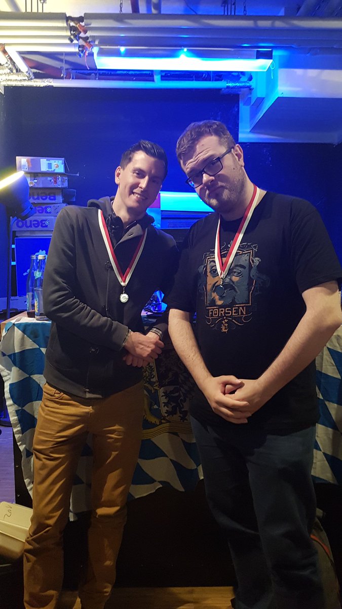 MunichSmash's tweet photo. Congratulations to the top 3 teams of the doubles event at #MSA5
🥇@Yeteyy and @buzinio
🥈@Sansi_LUL and @SkWiirrel
🥉@SnormandaSSB and @Dome_aka_Issac https://t.co/mtSmci8vGf