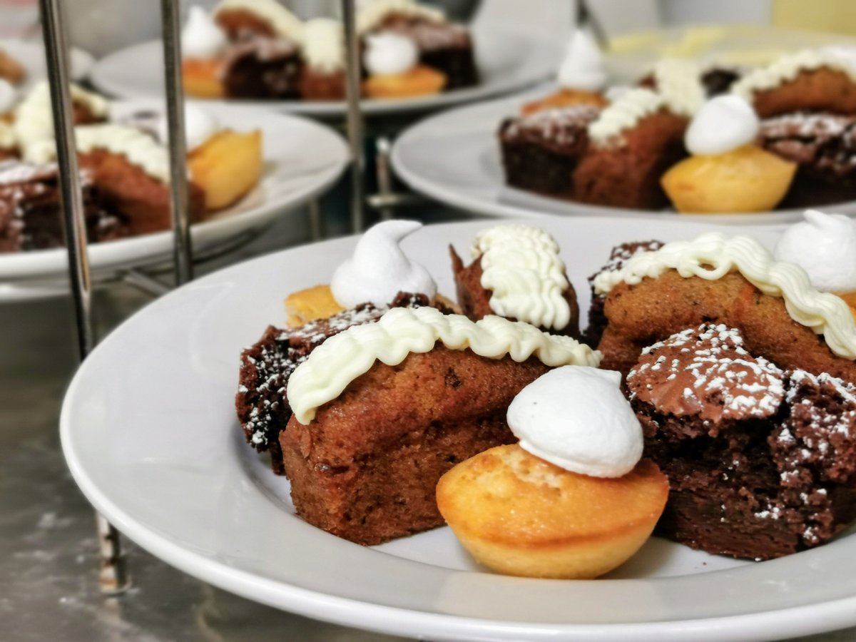 Saturdays Afternoon Teas 'Sweet Treat' level were very popular... #Afternoontea #cake #sweettreats