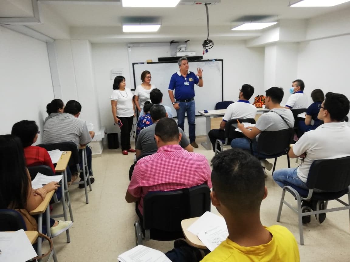 EsapSantander's tweet photo. #Informativo 21 Estudiantes se preparan para las Pruebas Saber Pro

Es de interés de la territorial Santander, que la comunidad estudiantil base fundamental de la ESAP, se sientan satisfechos y vean con beneplácito que el nivel académico va en ascenso . https://t.co/M8ESANKmim