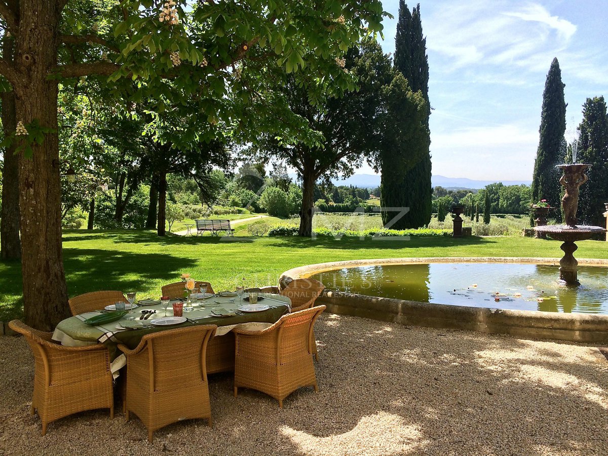 Michael_Zingraf's tweet photo. Exceptional domain for sale in Aix-en-Provence. This exceptional property offers a renovated Bastide, a caretaker’s apartment, an orangery, a farmhouse, a pool house, a tennis court and a large swimming pool. MZIAX0024 @ChristiesHomes https://t.co/kyQ1jjCSsF
#Sale #AixenProvence https://t.co/wcab8p2dEn