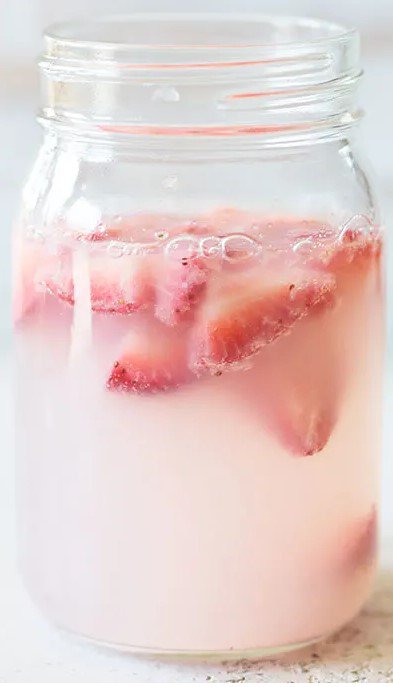 Fruity, fizzy, fun. Try this strawberry-coconut kefir recipe. #PickStrawberriesDay #CoconutWater #Kefir <a href="/betternutrition/">Better Nutrition Mag</a>
bit.ly/2VBCVVl