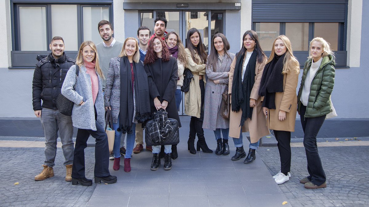 Última semana de clases presenciales para nuestros alumnos del Máster en Comunicación Corporativa.

Comienzan la recta final, la meta para convertirse en profesionales del sector de la comunicación cada vez está mas cerca.

¡Ánimo TRACORIANOS! - goo.gl/y7FCna