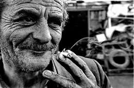 Fuzuli bir çabaydım, harcadılar.
Gönül, dedi:
- Yıkmalısın, gönülde varsa ne kadar derebey.

Samimiyetten bir eserin kalmadığı, dedi:
- Yalnızlık, en dibidir cehennemin!

<a href="/RmznCetiner/">Ramazan Çetiner</a> 
#RamazanCetiner
#GoT 
#Şiir