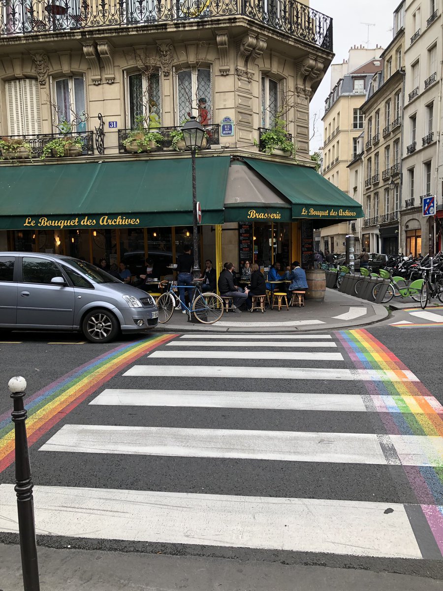 Paris just got word while we were here, that the unfortunate court challenge by some intolerant people seeking to remove these rainbow crossings from the Marais District in central  #Paris thankfully failed. Congratulations  @Anne_Hidalgo.  #LGBTQ  #placemaking